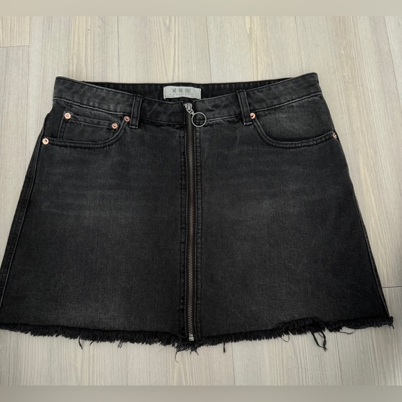 Free People We The Free Zip It Up Black Denim Skirt Size 31 - Picture 4 of 10